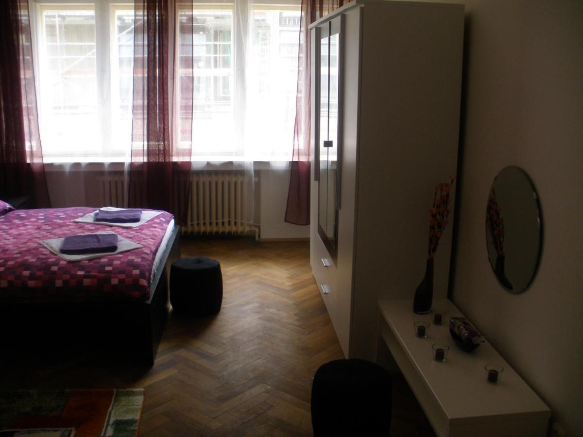 Apartments Tronicek Prag Eksteriør billede